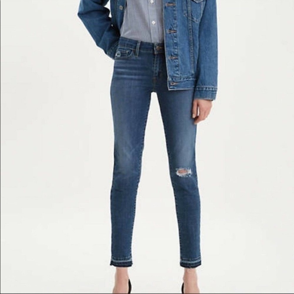 Levi’s 711 Distressed Skinny Ankle Jean size 28